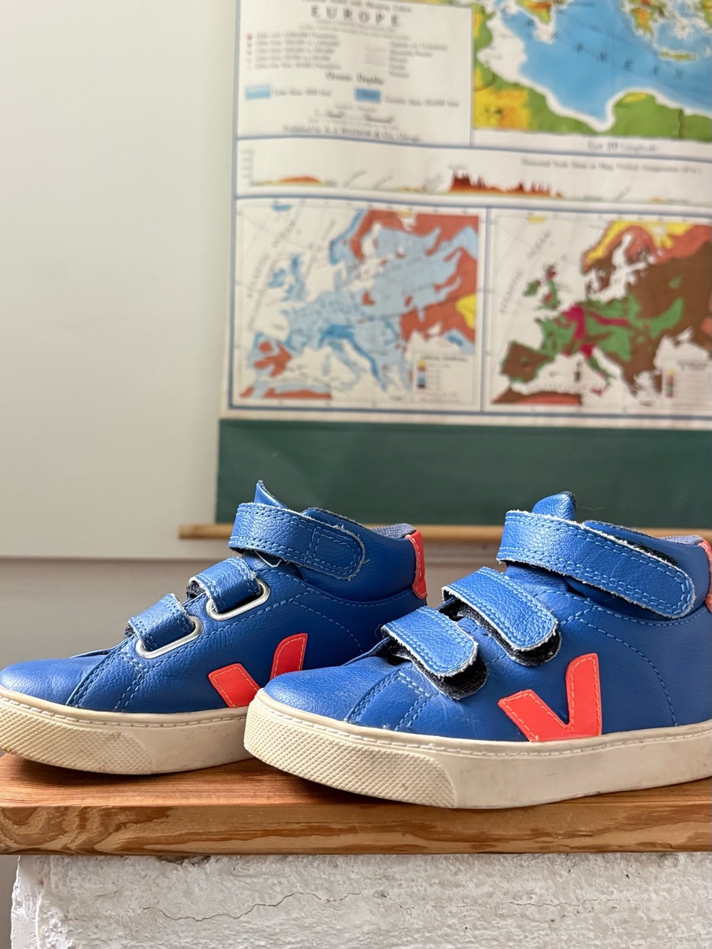 Veja Kids Blue Esplar Mid Size 12